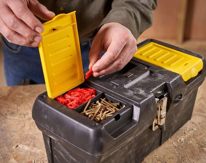  Stanley 1-92-065 Boite A Outils 2 Organiseurs Sur Le Couvercle - Robuste - Attaches Métalliques Résistantes - Porte Outils Amovible - Poignée Articulée, 40.5 X 21 X 18,3 Cm Jaune